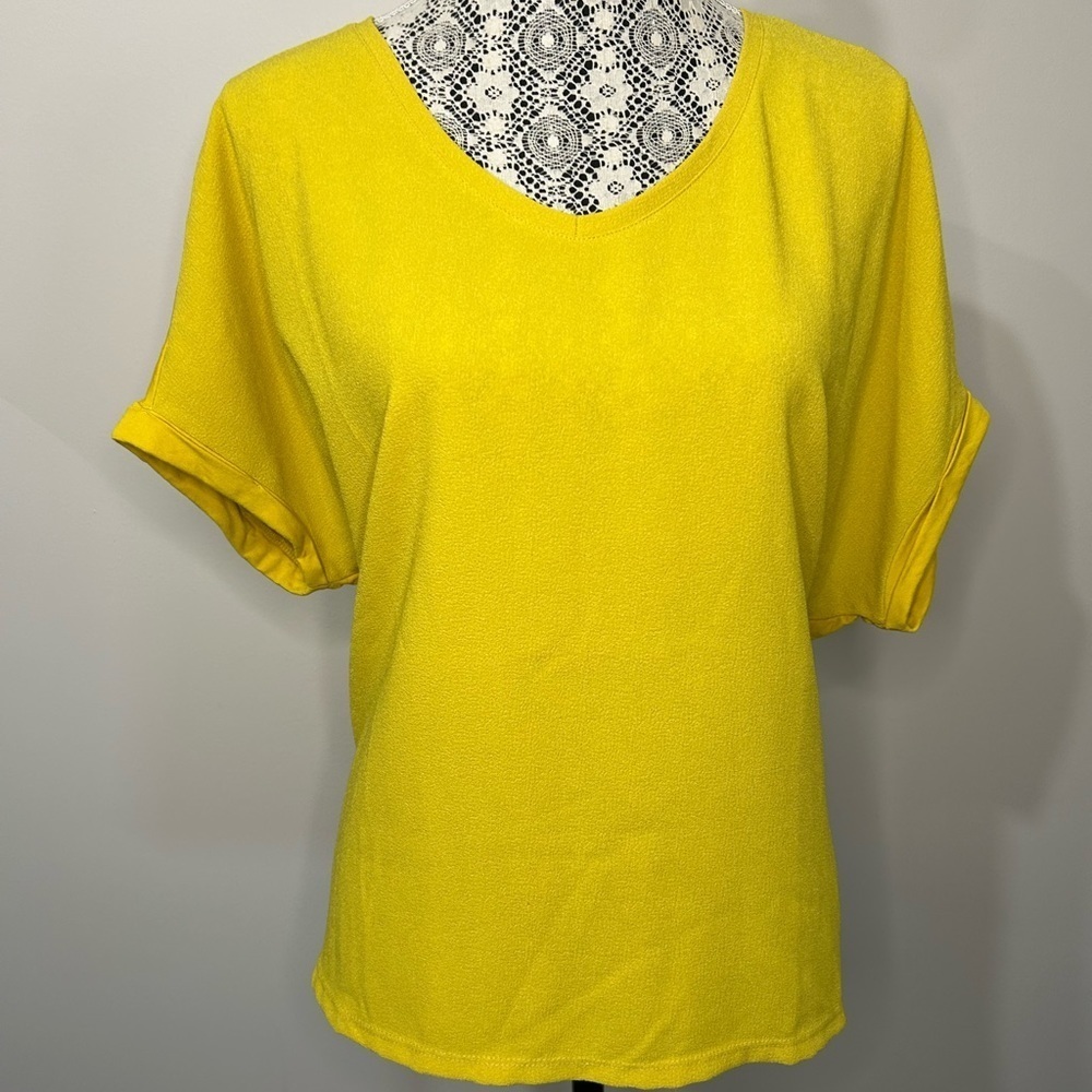 Amazing OPUS oversized, cap sleeve mustard colored, comfy top